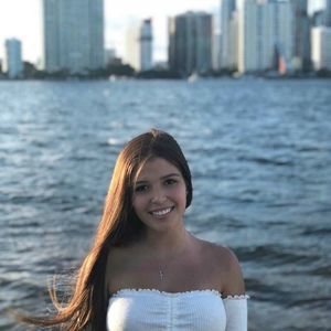 Meet your Posher, Rafaela